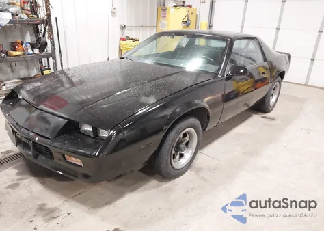 1986 Chevrolet Camaro z USA, uszkodzony, nr VIN 1G1FP87S5GL115609